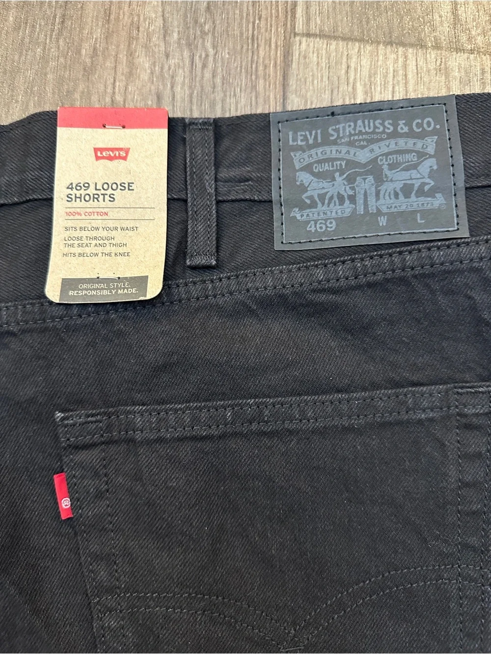 Levis 469 Loose 100% Cotton Denim Shorts Men’s Size 46 Black - Picture 10 of 10